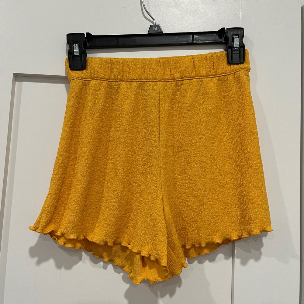 H&M orange shorts